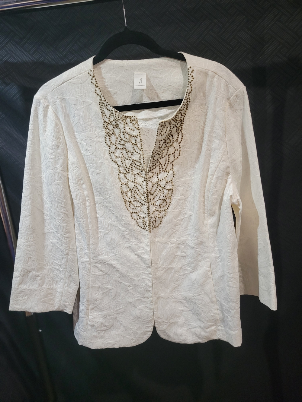 Jones New York white collarless open front, 3/4 sleeve evening jacket Split Neck